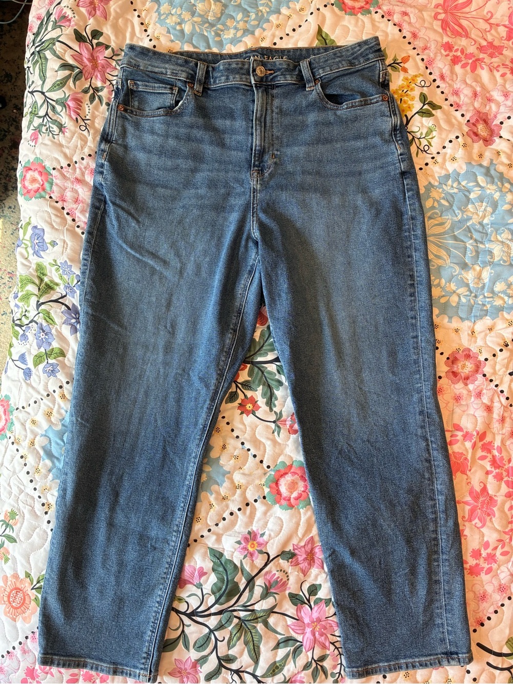American Eagle Outfitters Straight-Leg Midwash Women's Jeans